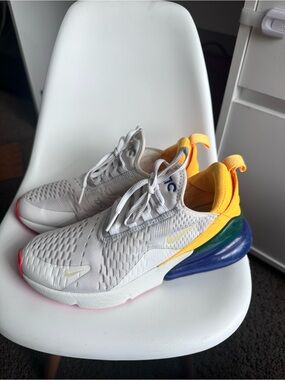 Nike Air Max 270 "Philippines" White/Laser Orange Sneakers Size 7